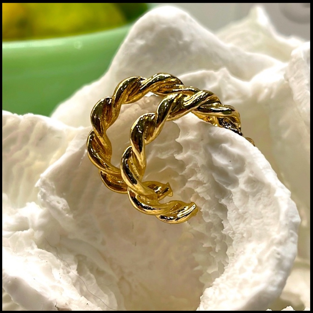 American Eagle Outfitters Twisted Gold Hoops 10$